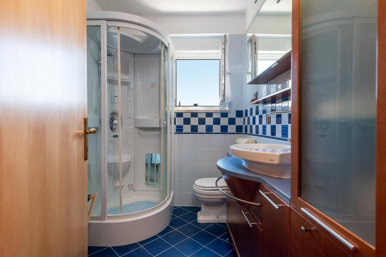 Apartment Bruno Трогир Экстерьер фото